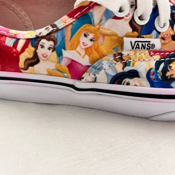 Vans X Disney princess kids sneakers *limited edition * 1.5 - Picture 3 of 8